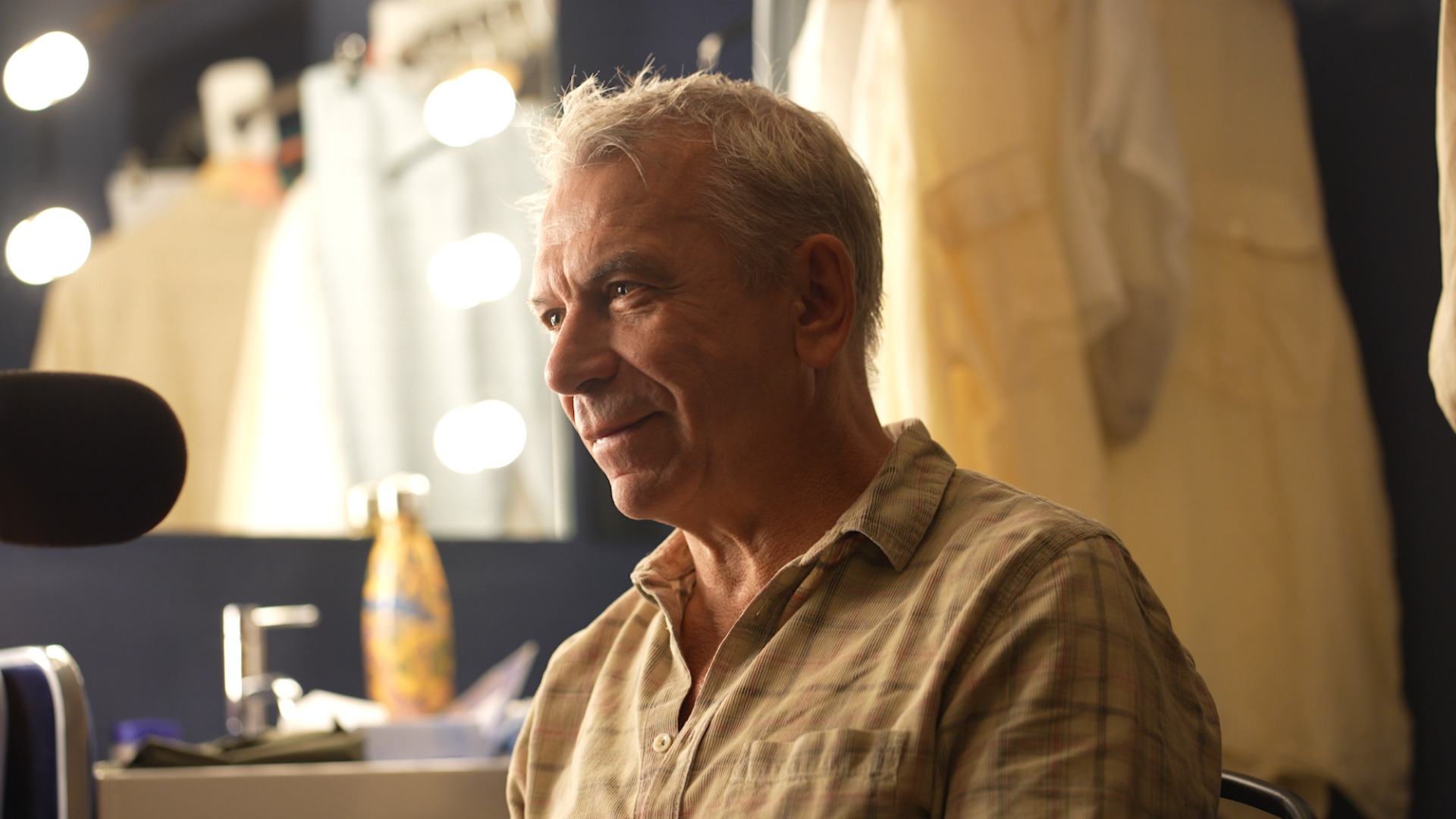 Philippe Torreton: "dès l'âge de cinq ans, je me suis identifié aux Juifs" background