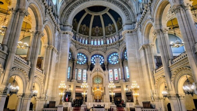  La Grande synagogue de Paris thumbnail