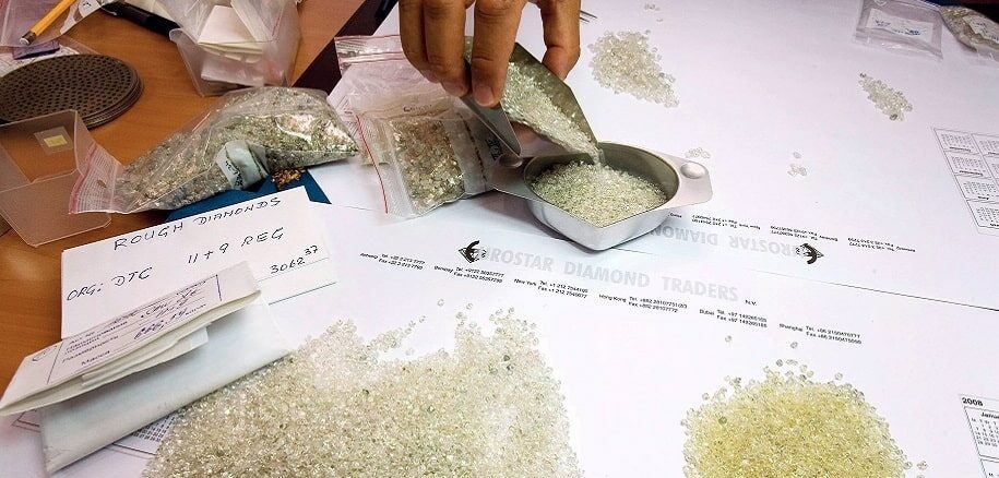 D’Anvers à Amsterdam : les juifs et l’industrie du diamant en Europe du Nord poster