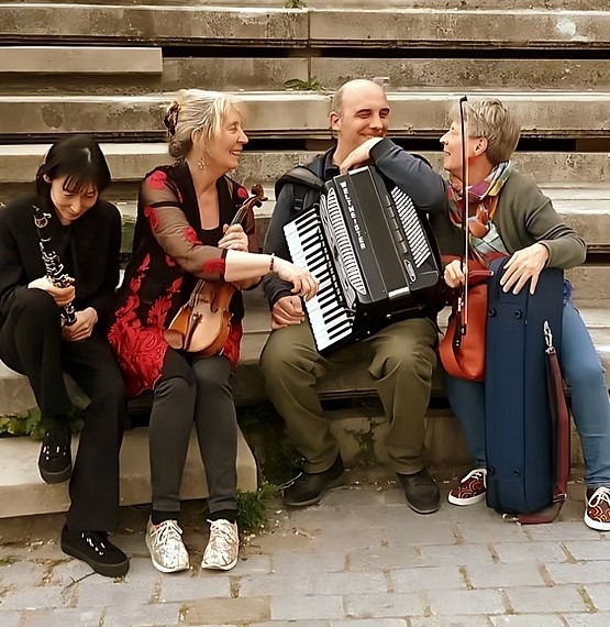 Veillée de la Saint Nicolas autour de la Chasse à l'Ours thumbnail