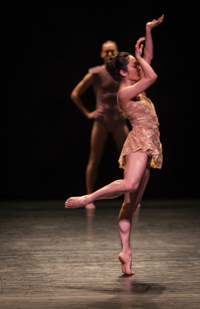 Batsheva Dance Company & Ohad Naharin - Momo thumbnail